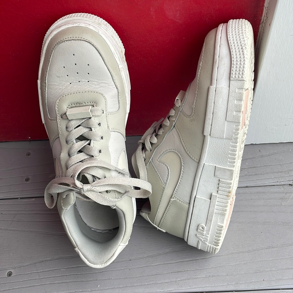 Nike Women's Air Force 1 Pixel🤎